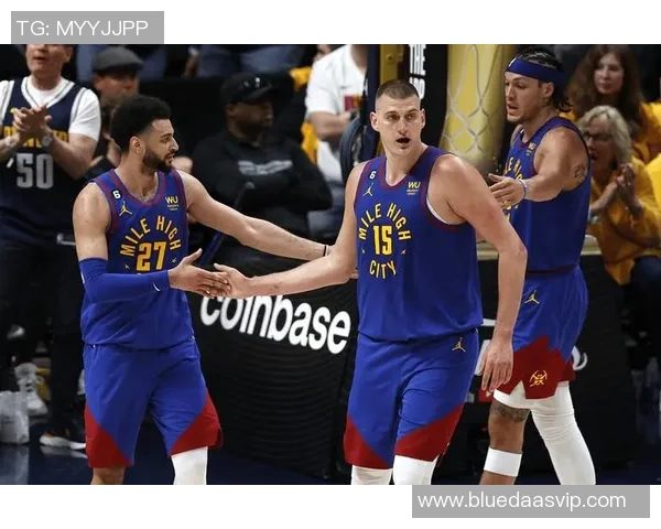 掘金轻松胜鹈鹕，约基奇表现出色