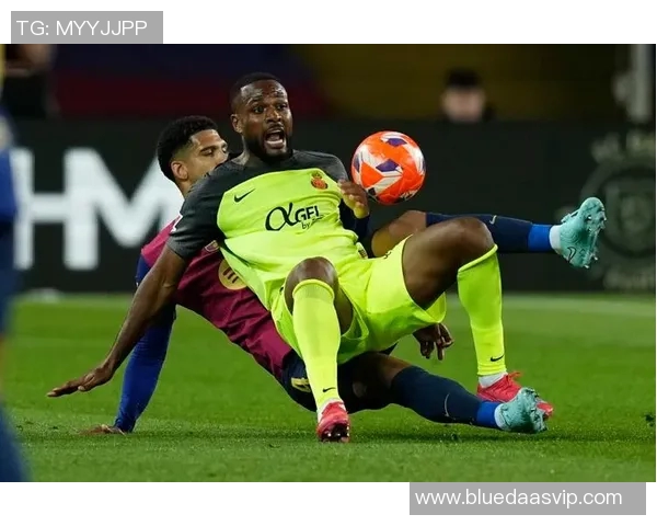 梅西助巴萨击败马洛卡，缩小巴萨与皇马积分差距